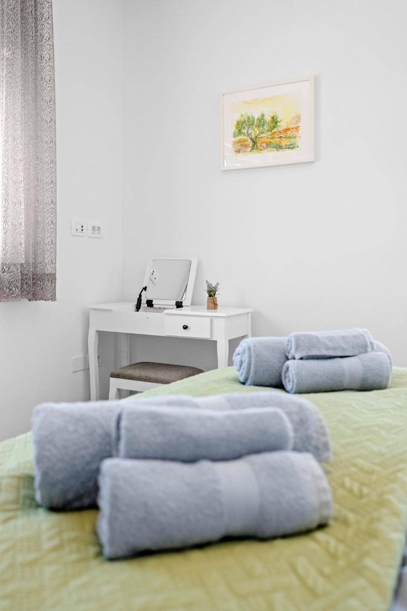 Villa Sunny Olive Peroj Exteriör bild