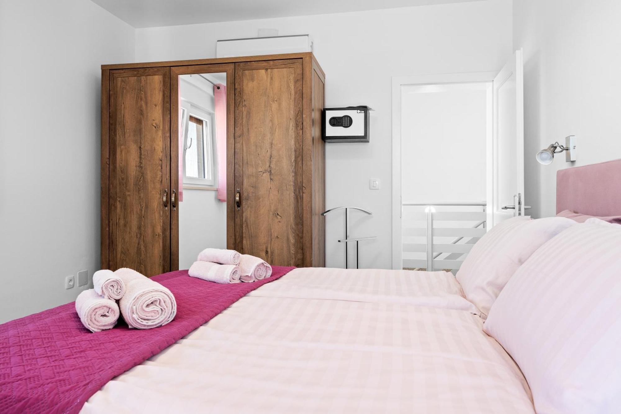 Villa Sunny Olive Peroj Exteriör bild