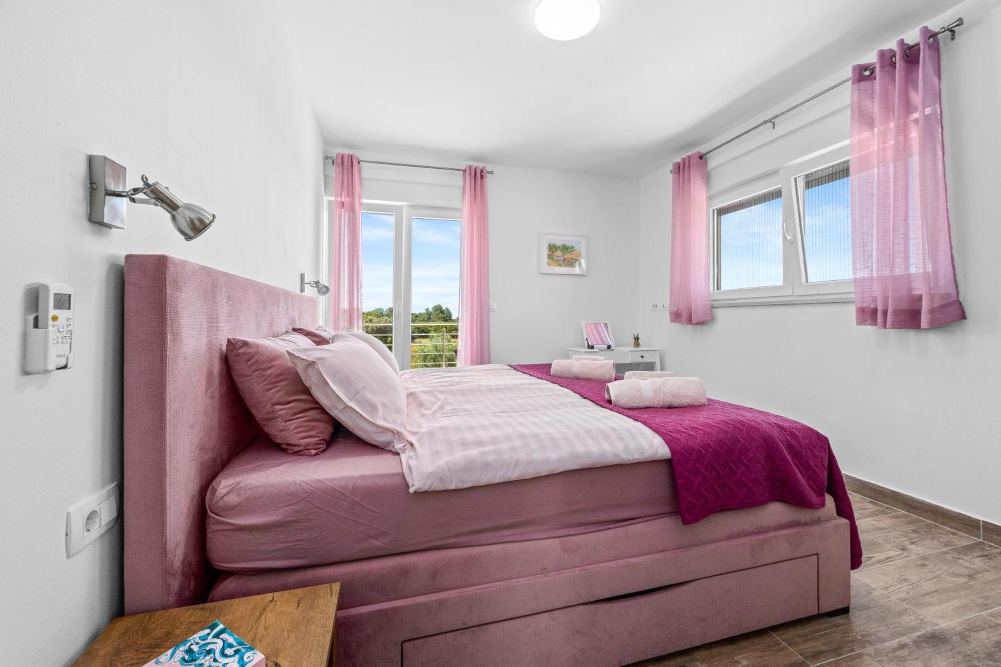Villa Sunny Olive Peroj Exteriör bild