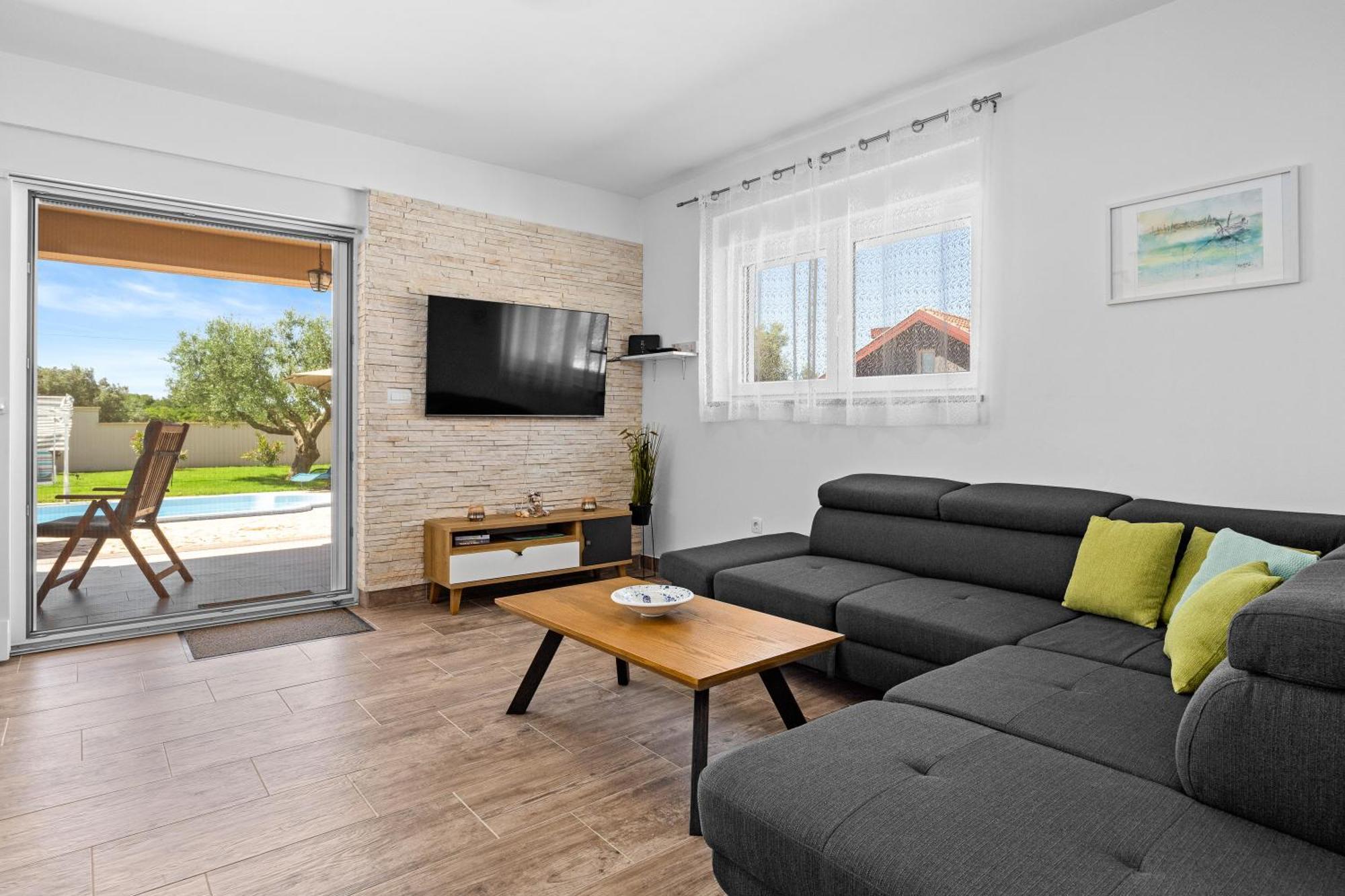 Villa Sunny Olive Peroj Exteriör bild