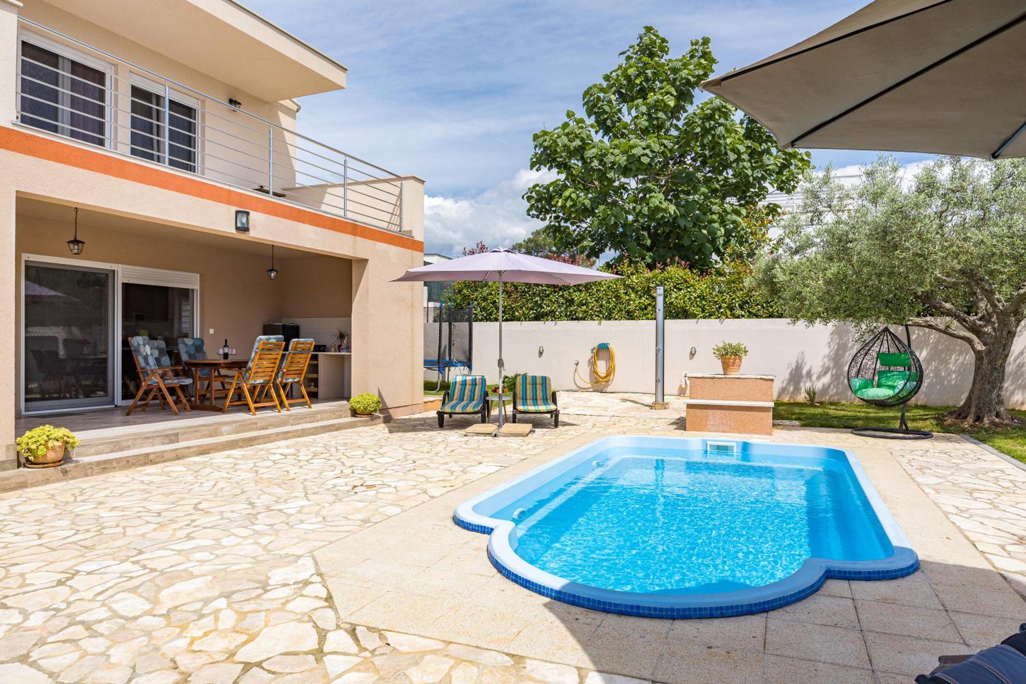 Villa Sunny Olive Peroj Exteriör bild